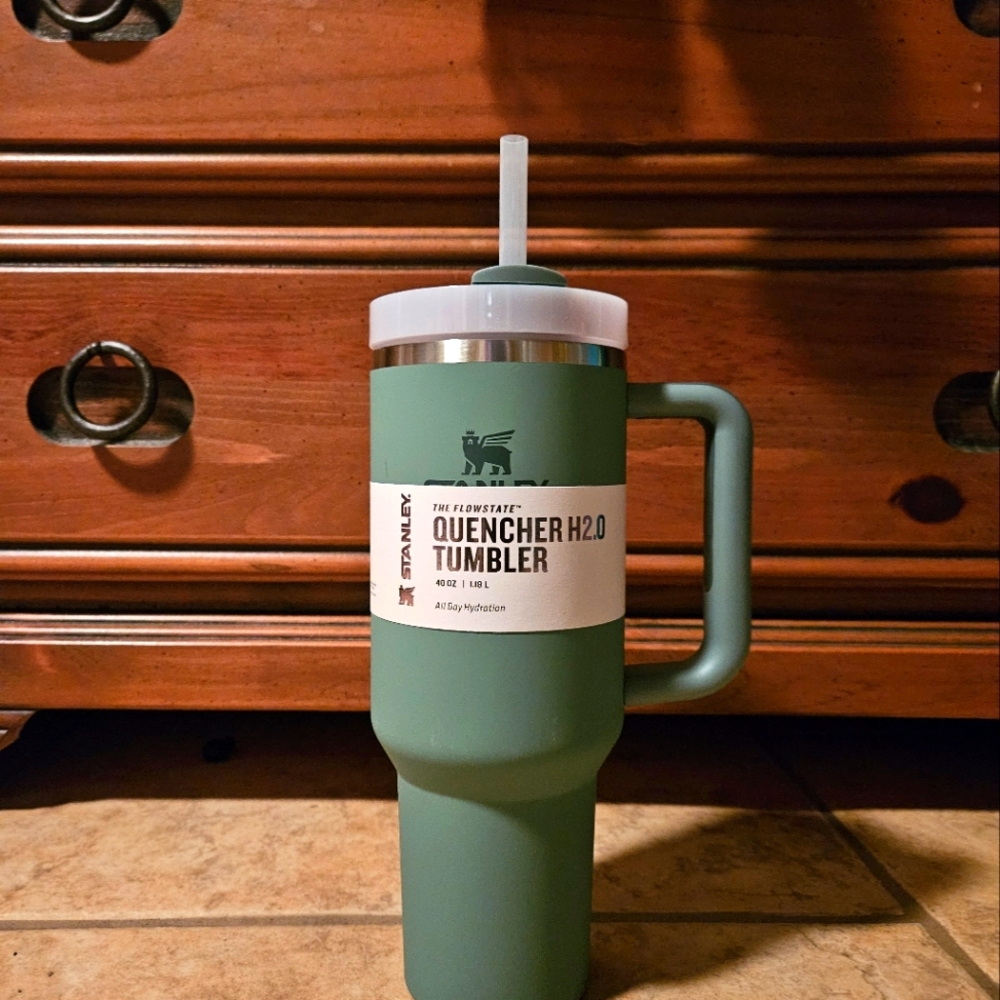 Stanley Flowstate tumbler cups 40 oz - Picture 2 of 4
